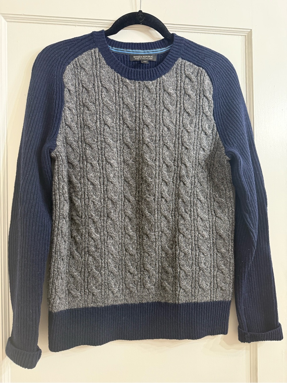 Banana Republic colorblock cable-knit crewneck sweater size small